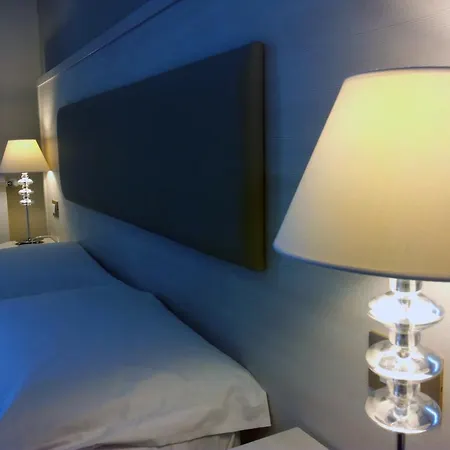 Opera Relais R&b 4*