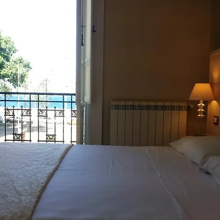 Couette-café Opera Relais 4*